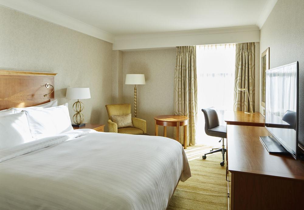 London Marriott Hotel Kensington Ngoại thất bức ảnh