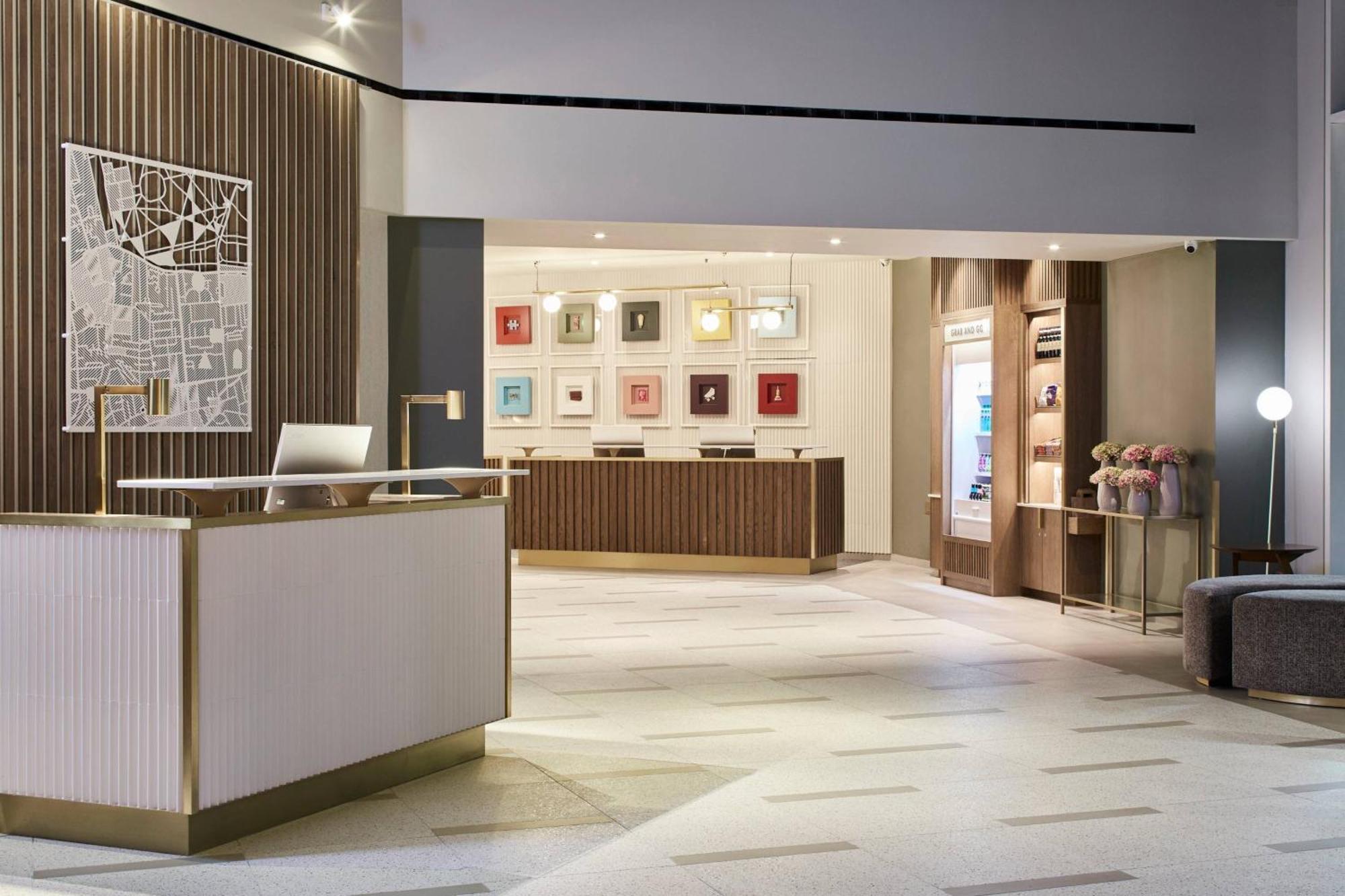 London Marriott Hotel Kensington Ngoại thất bức ảnh
